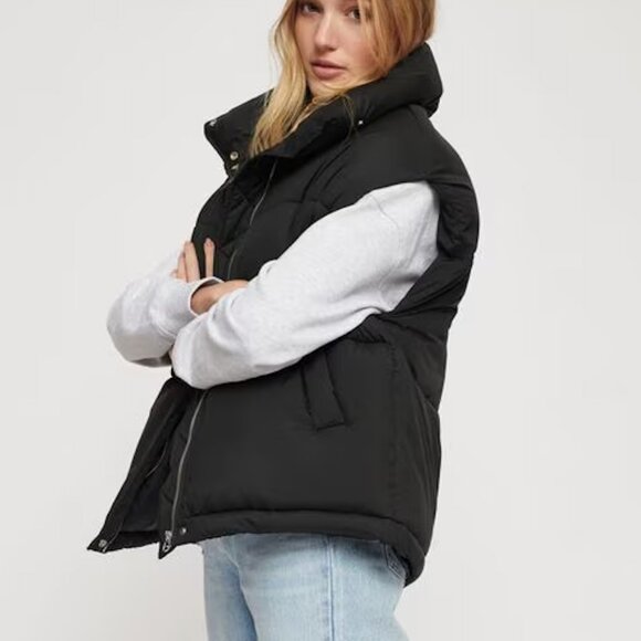 Dynamite Black Oversized Quilted Puffer Vest - Picture 4 of 10